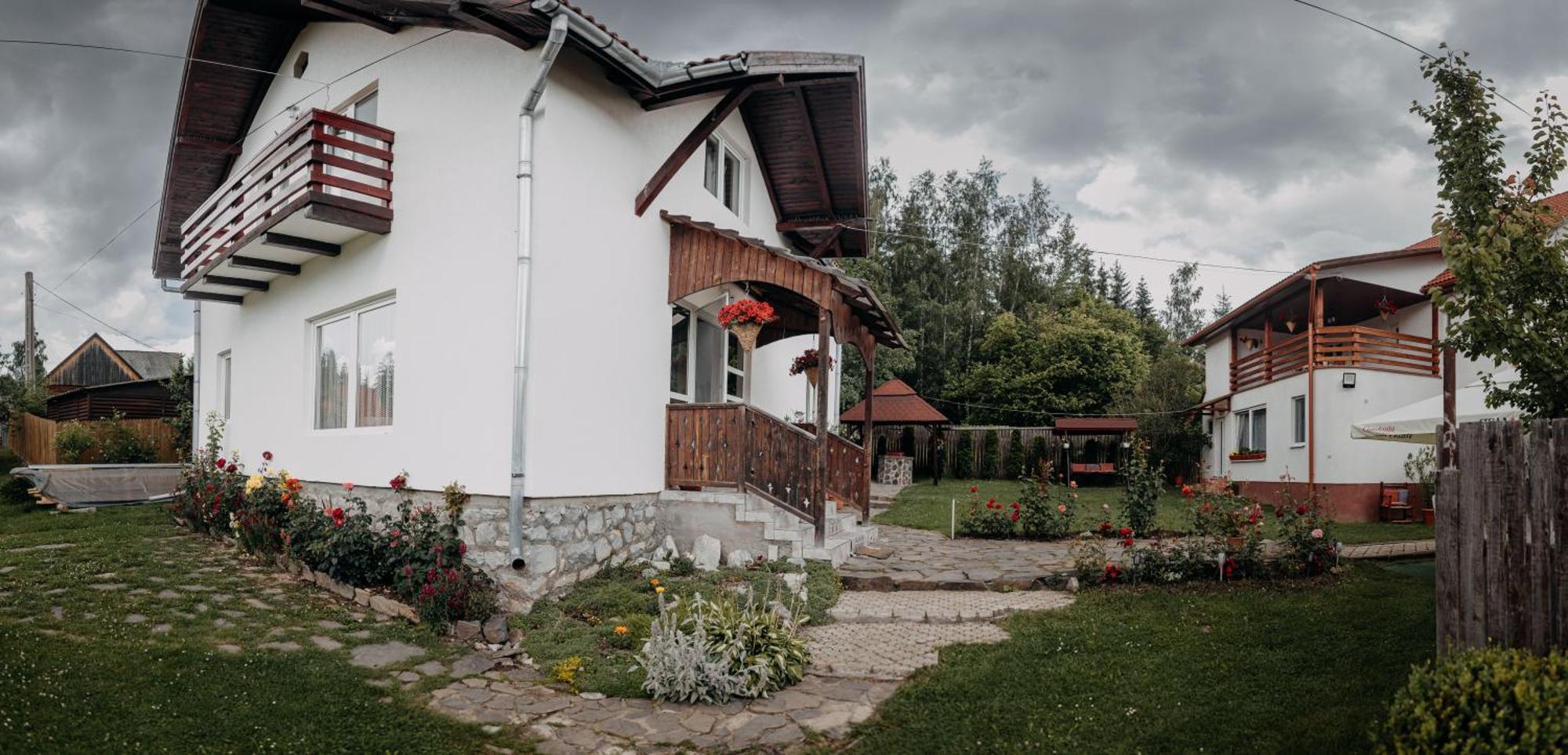 Kaffai Panzio Bed and Breakfast Izvoru Mureşului Exteriör bild